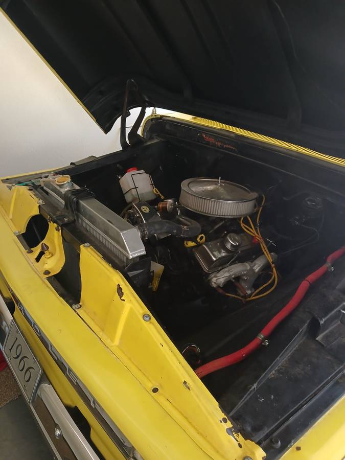 Chevrolet-12-ton-1966-yellow-175418-4