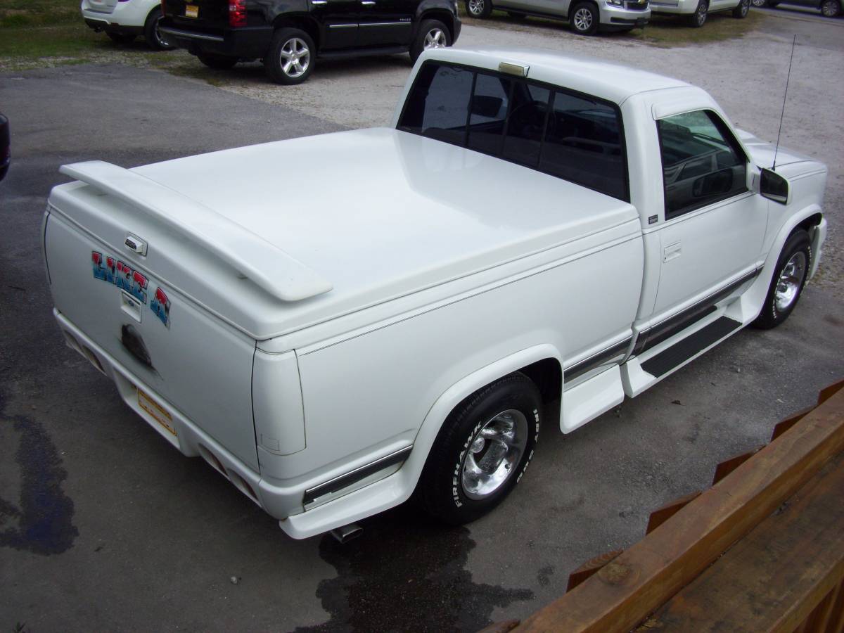 Chevrolet-12-ton-1988-white-319613-2