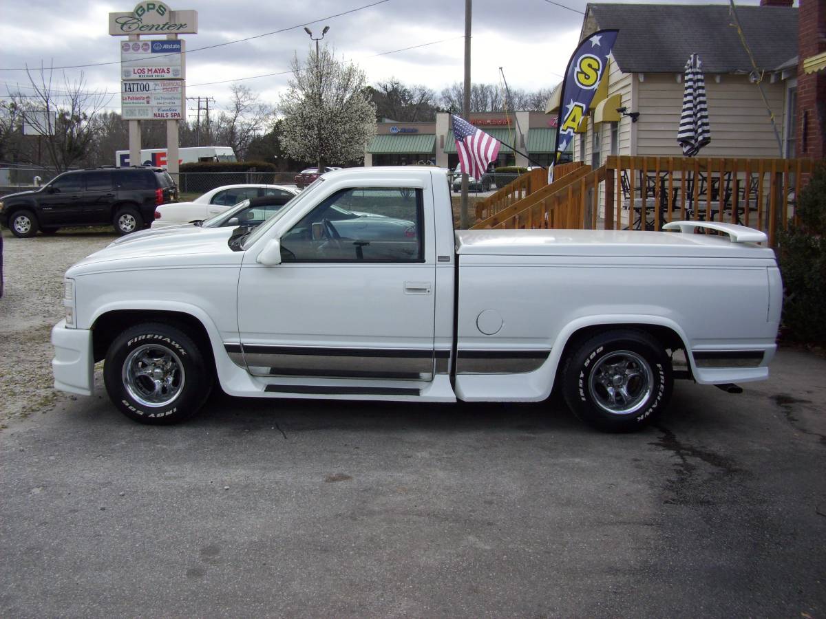 Chevrolet-12-ton-1988-white-319613-6