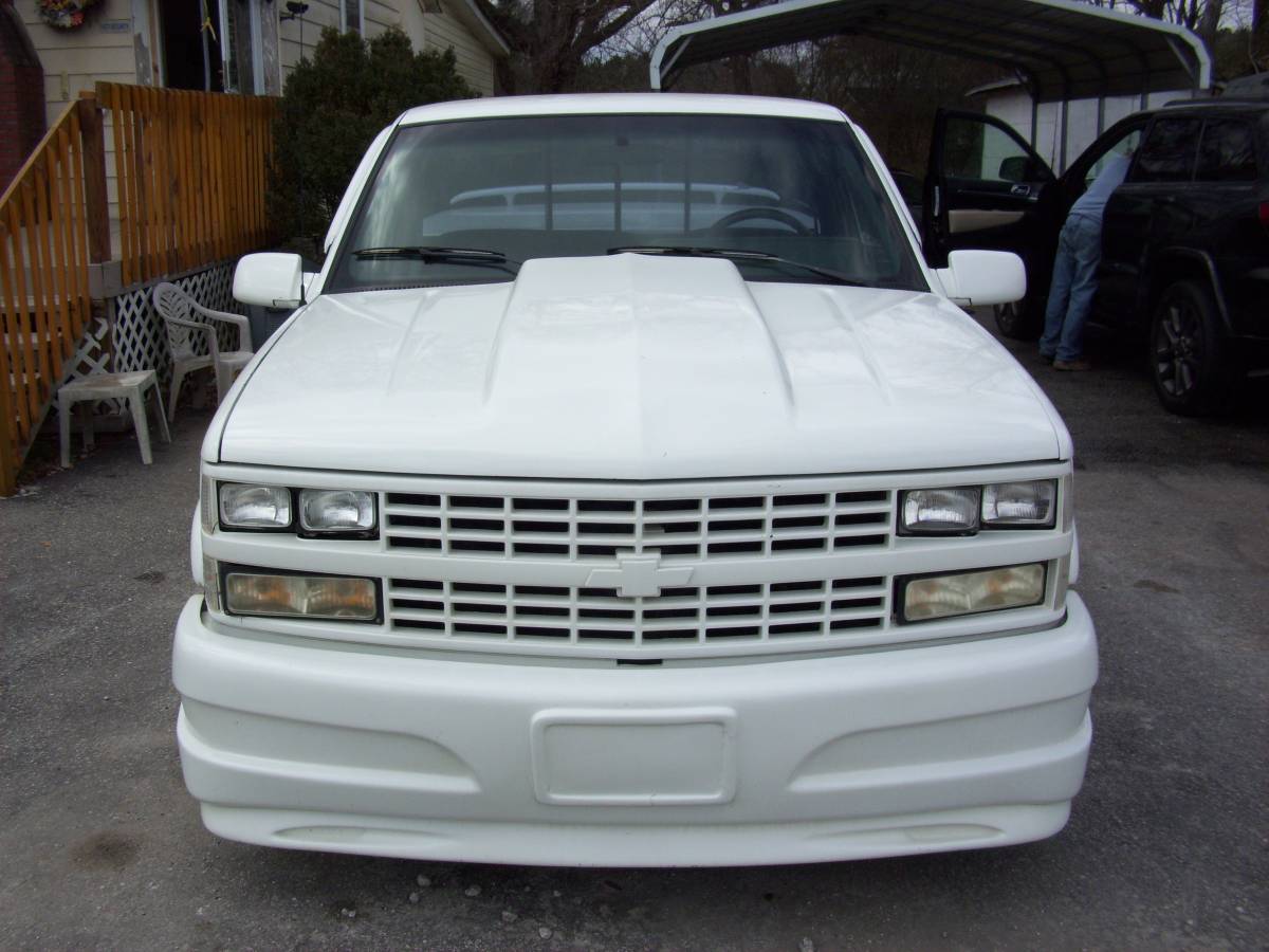 Chevrolet-12-ton-1988-white-319613-8