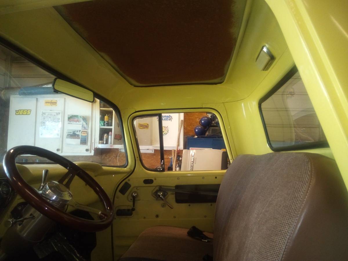 Chevrolet-3100-5-window-truck-1957-yellow-808-9