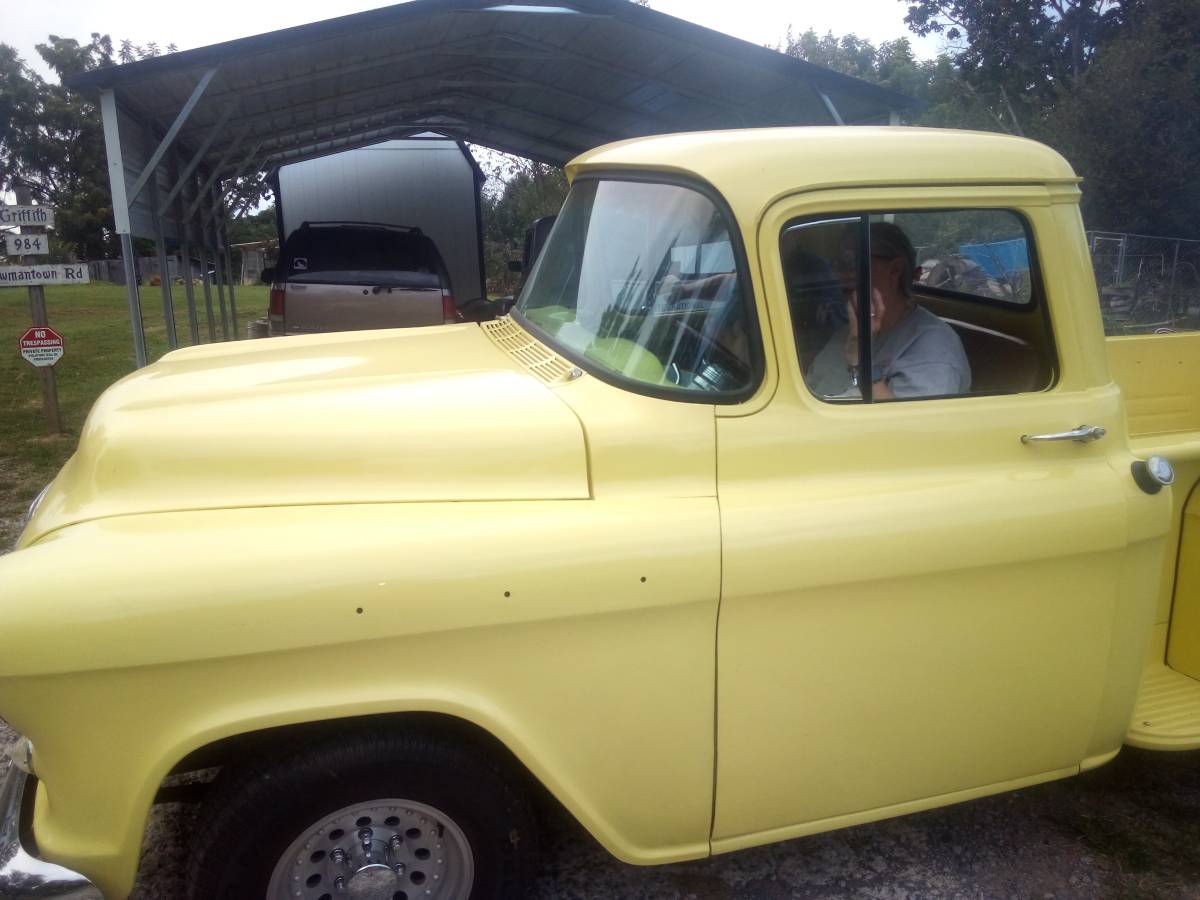 Chevrolet-3100-5-window-truck-1957-yellow-808