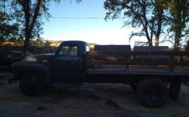 Chevrolet-4400-1954-green-43452-1