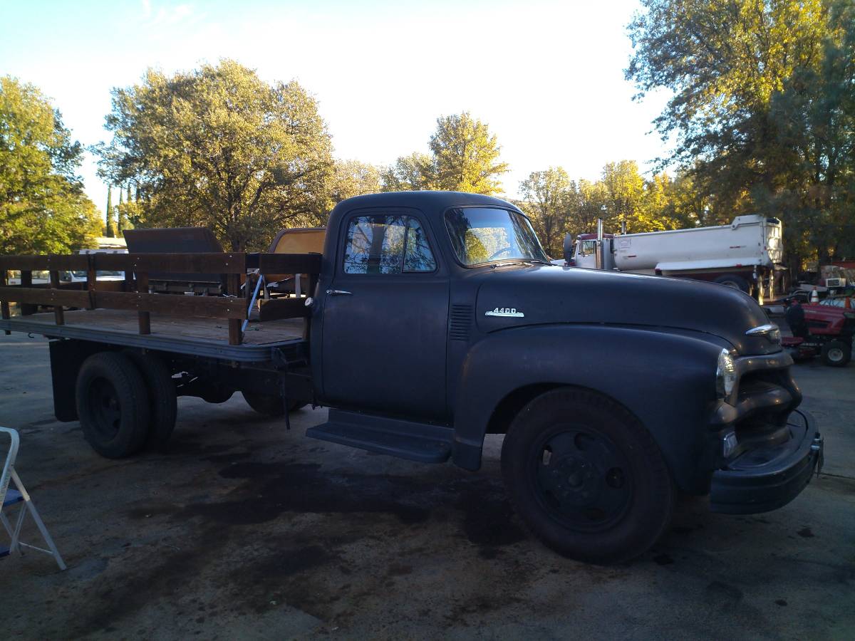 Chevrolet-4400-1954-green-43452-2