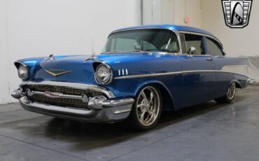 Chevrolet-Bel-Air150210-1957-Blue-Tan-9656-8