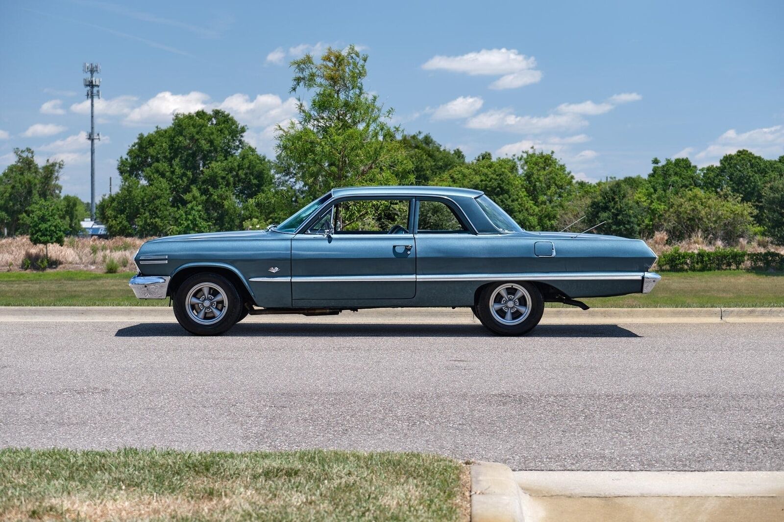 Chevrolet-Bel-Air150210-1963-Green-Green-59359-1