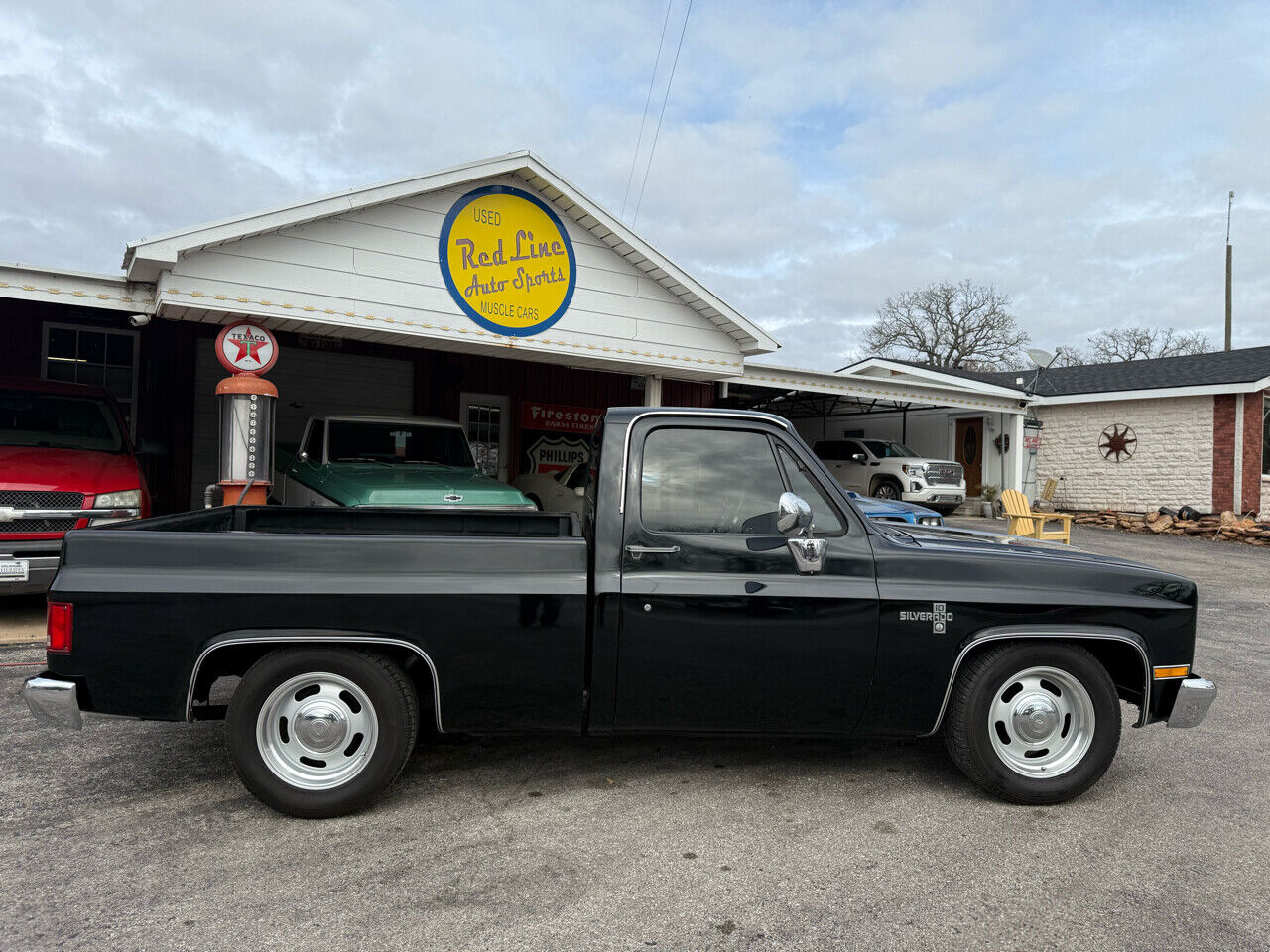 Chevrolet-C-10-Pickup-1985-Black-Black-198683-3