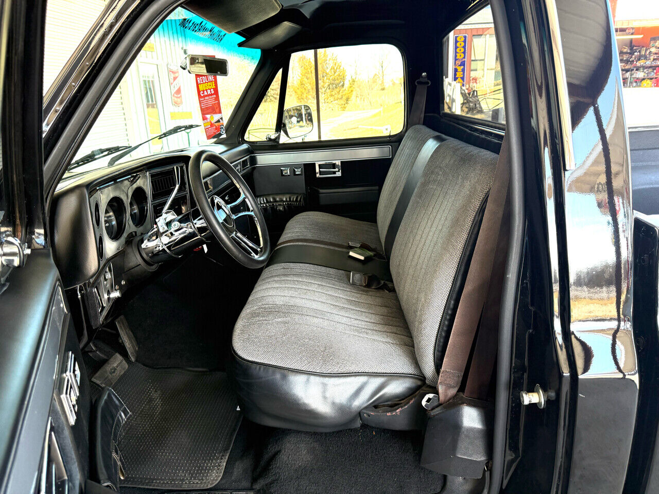 Chevrolet-C-10-Pickup-1985-Black-Black-198683-30