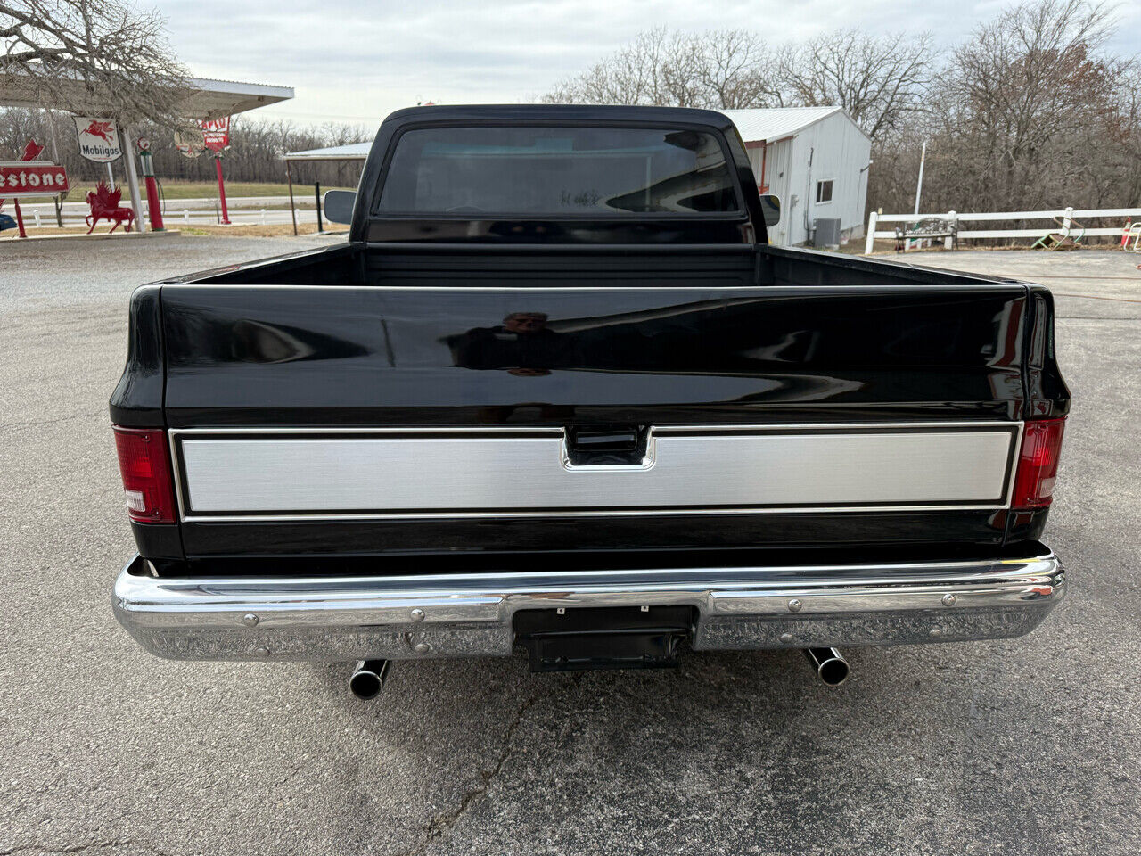 Chevrolet-C-10-Pickup-1985-Black-Black-198683-6