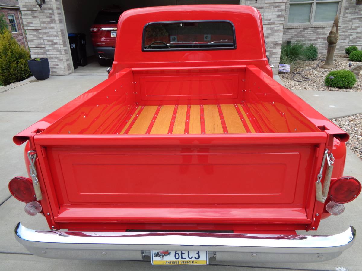 Chevrolet-C10-1967-red-110159-2