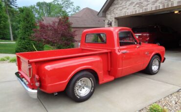 Chevrolet-C10-1967-red-110159-3