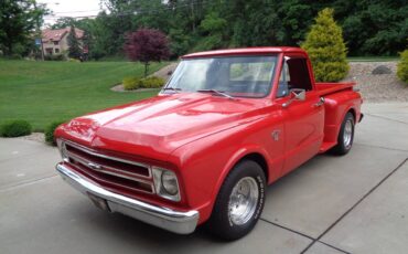 Chevrolet-C10-1967-red-110159