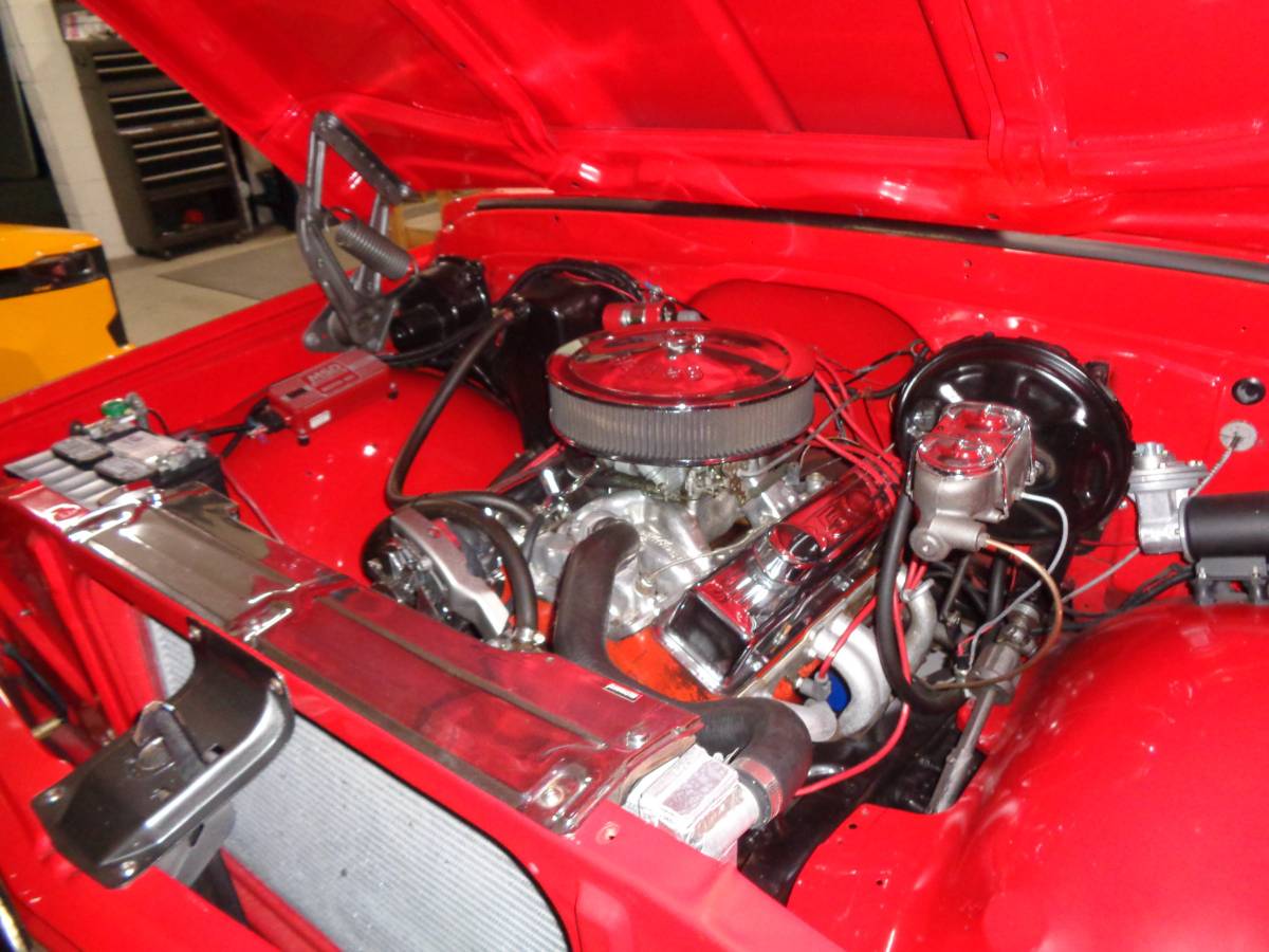 Chevrolet-C10-1967-red-110159-7