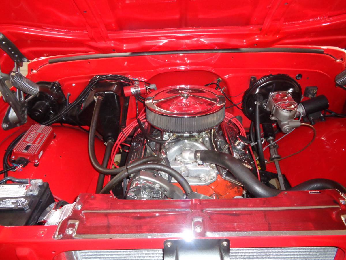 Chevrolet-C10-1967-red-110159-9