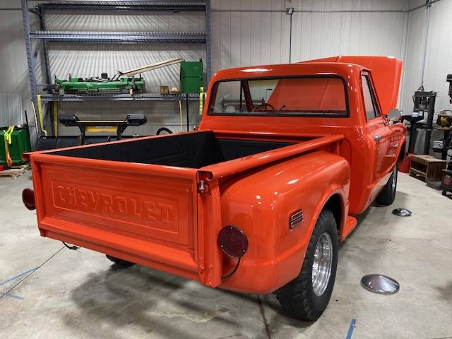 Chevrolet-C10-1970-orange-27359-4