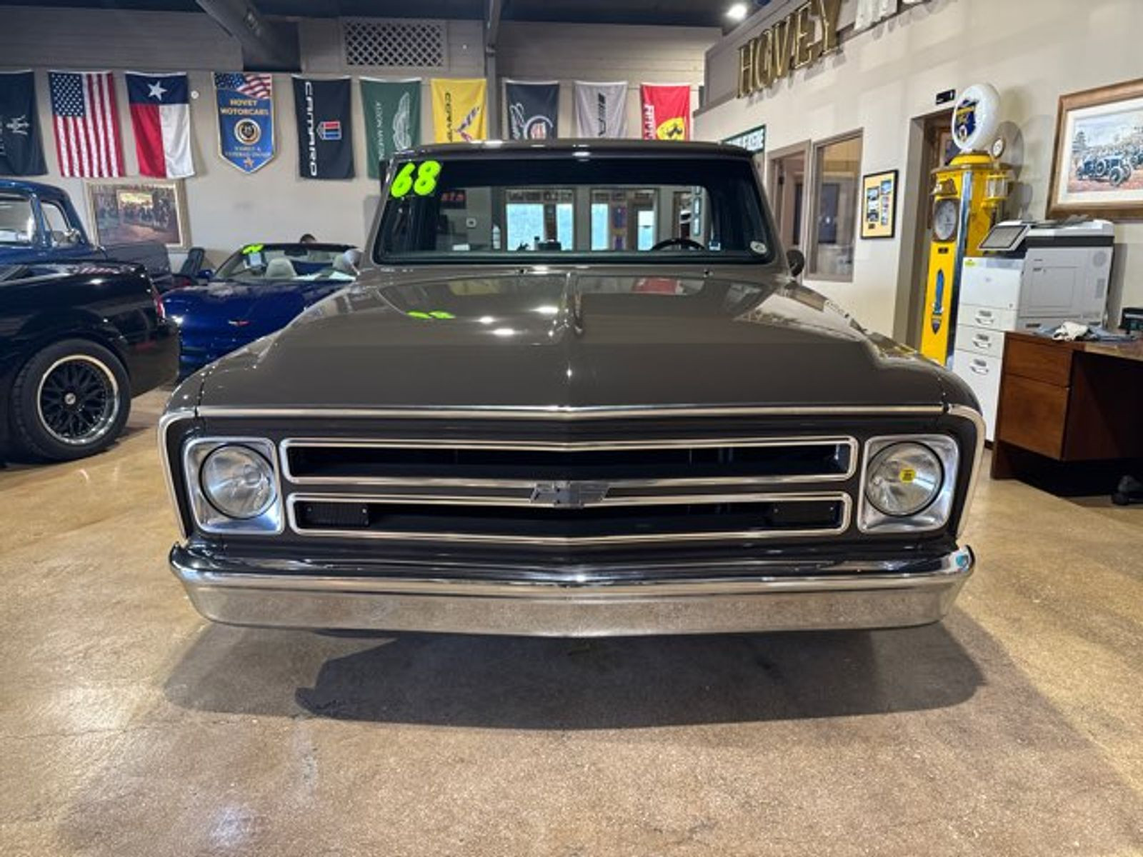 Chevrolet-C10-Pickup-1968-Brown-Brown-483-1