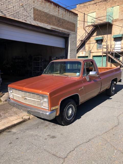 Chevrolet-C10-pickup-1984-64374