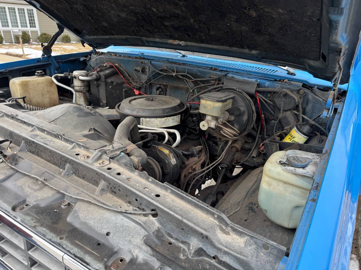 Chevrolet-C10-truck-1988-blue-225308-17