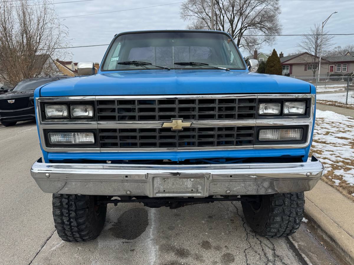 Chevrolet-C10-truck-1988-blue-225308-2