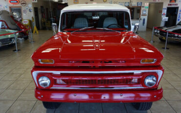 Chevrolet-CK-10-Suburban-1965-Red-Gray-81299-11