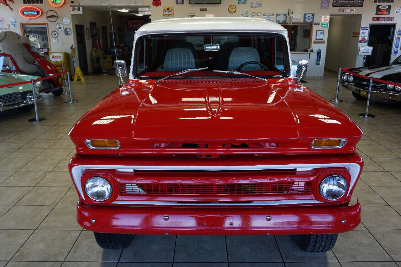 Chevrolet-CK-10-Suburban-1965-Red-Gray-81299-11