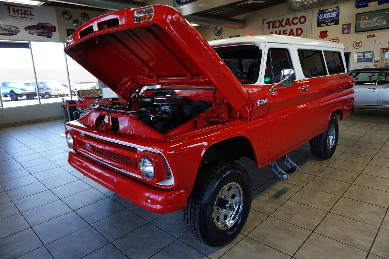 Chevrolet-CK-10-Suburban-1965-Red-Gray-81299-30