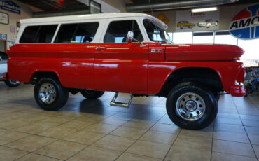 Chevrolet-CK-10-Suburban-1965-Red-Gray-81299-8