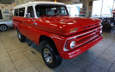 Chevrolet-CK-10-Suburban-1965-Red-Gray-81299-9