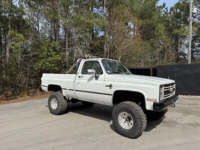 Chevrolet-CK-Pickup-1500-1985-White-249646-3