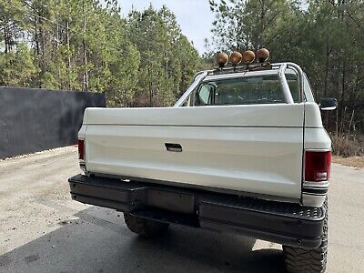 Chevrolet-CK-Pickup-1500-1985-White-249646-6