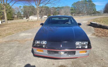 Chevrolet-Camaro-1985-black-157715-1