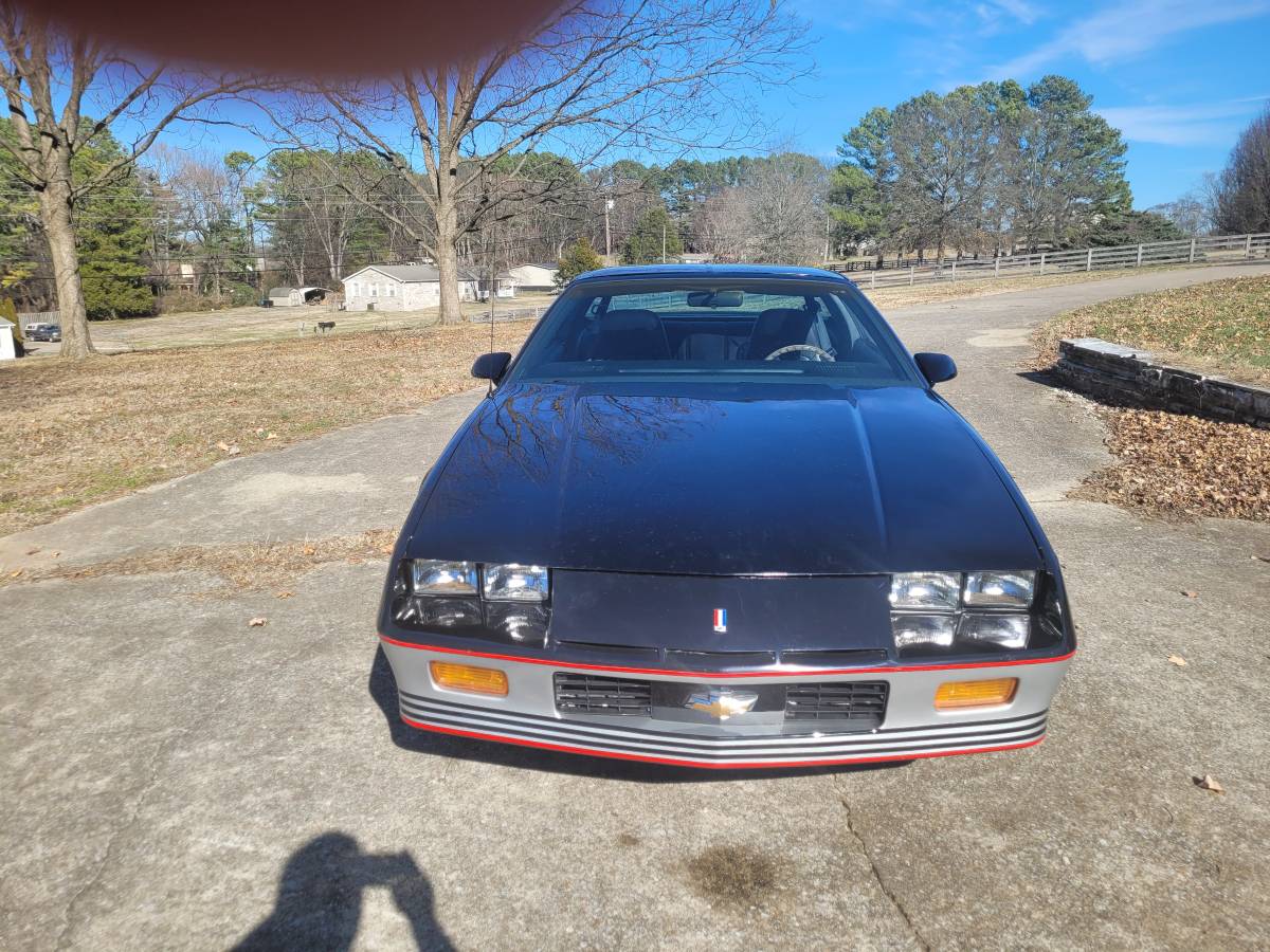 Chevrolet-Camaro-1985-black-157715-1