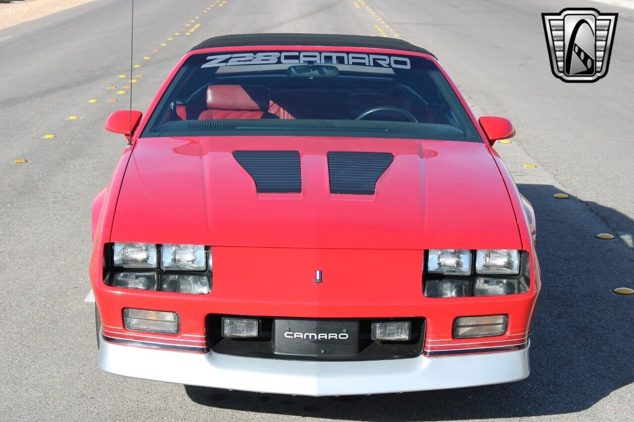 Chevrolet-Camaro-1987-Red-Red-18892-3