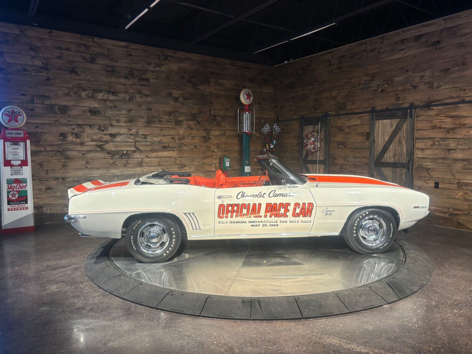 Chevrolet-Camaro-Cabriolet-1969-White-Orange-84323-10