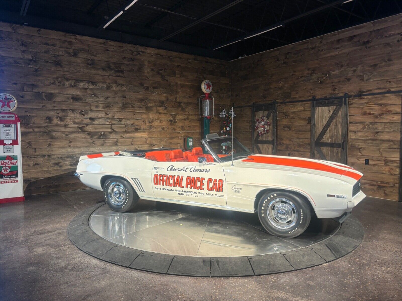 Chevrolet-Camaro-Cabriolet-1969-White-Orange-84323-11