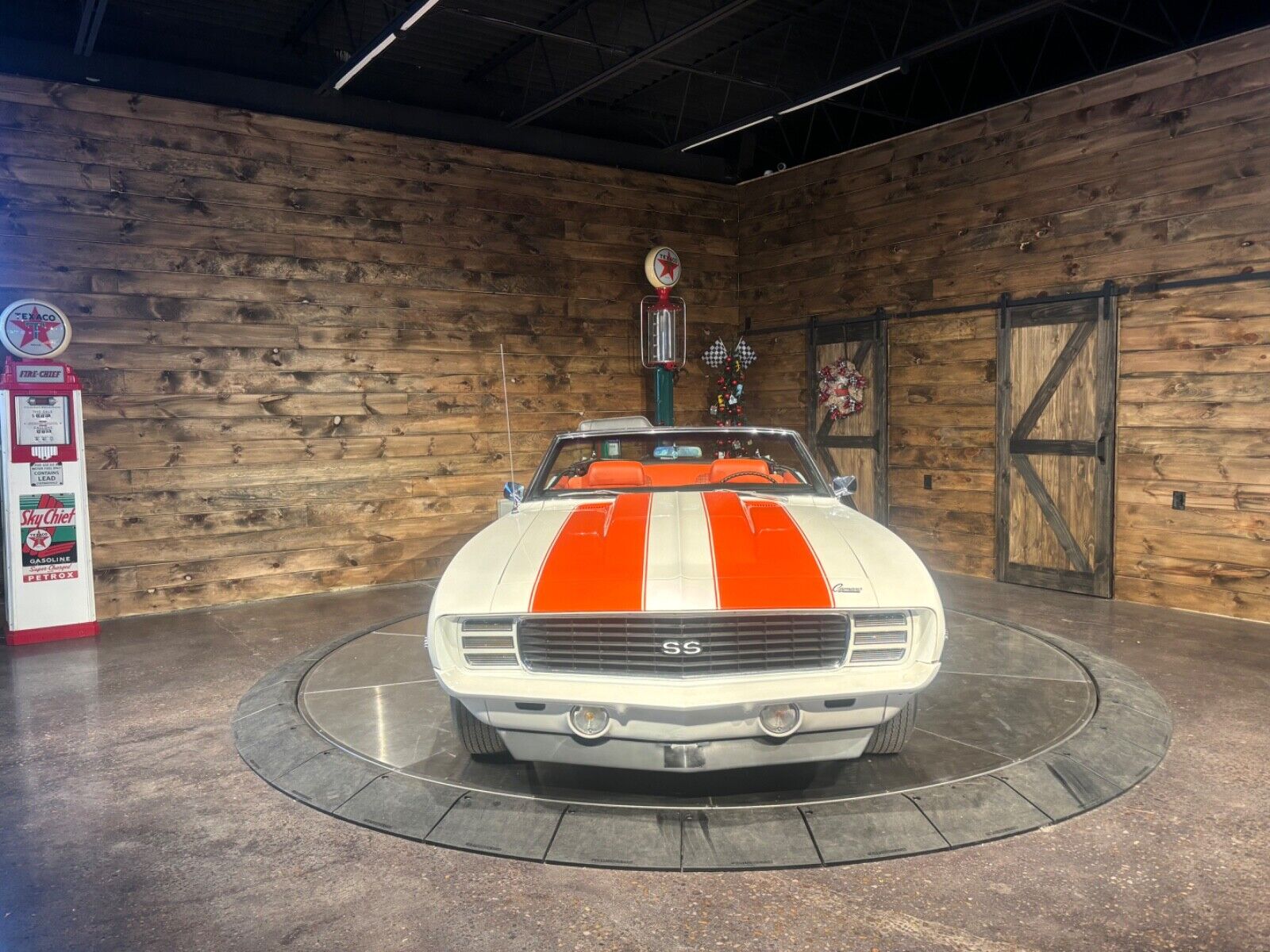 Chevrolet-Camaro-Cabriolet-1969-White-Orange-84323-14