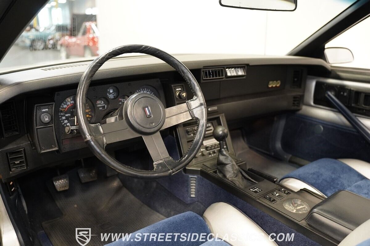 Chevrolet-Camaro-Coupe-1982-Silver-Blue-78296-4