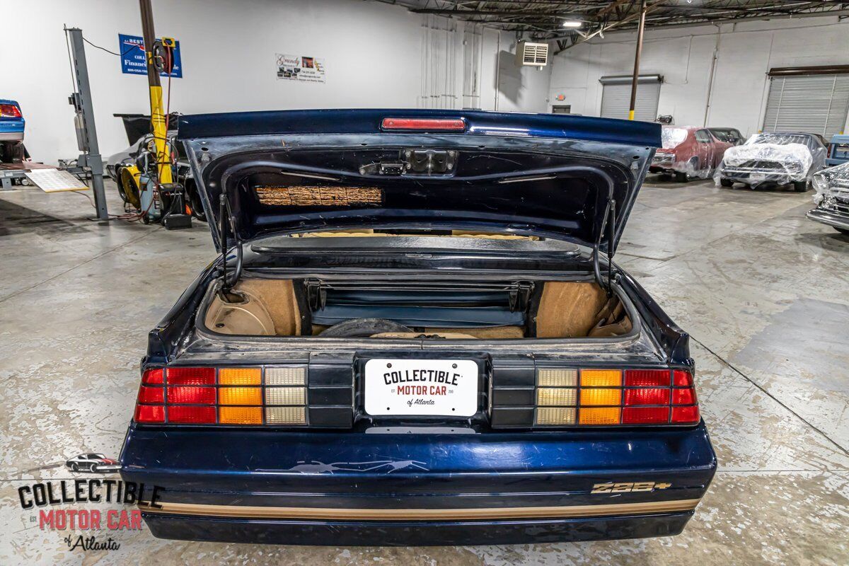 Chevrolet-Camaro-Coupe-1987-Blue-Tan-101685-20