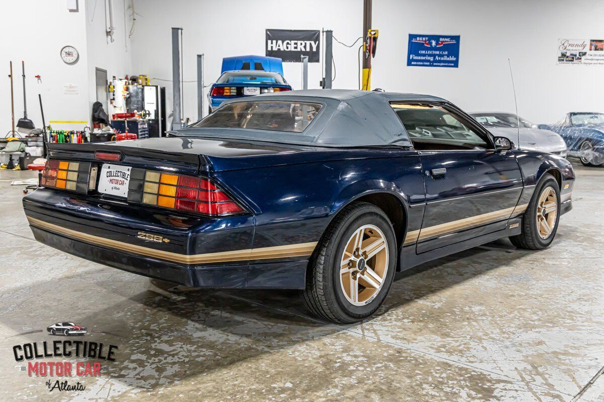 Chevrolet-Camaro-Coupe-1987-Blue-Tan-101685-4