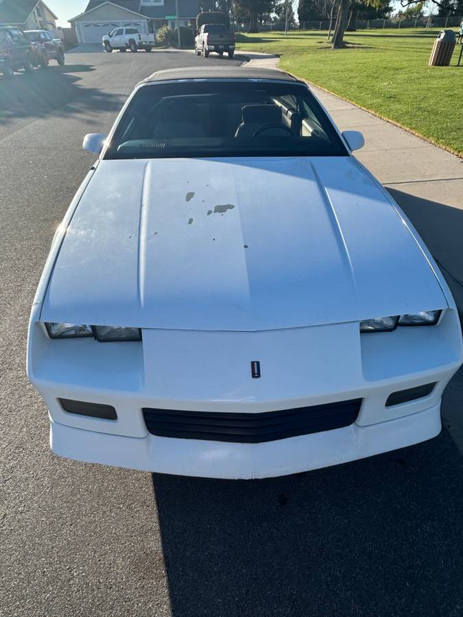 Chevrolet-Camaro-rs-convertible-1991-white-166301-3