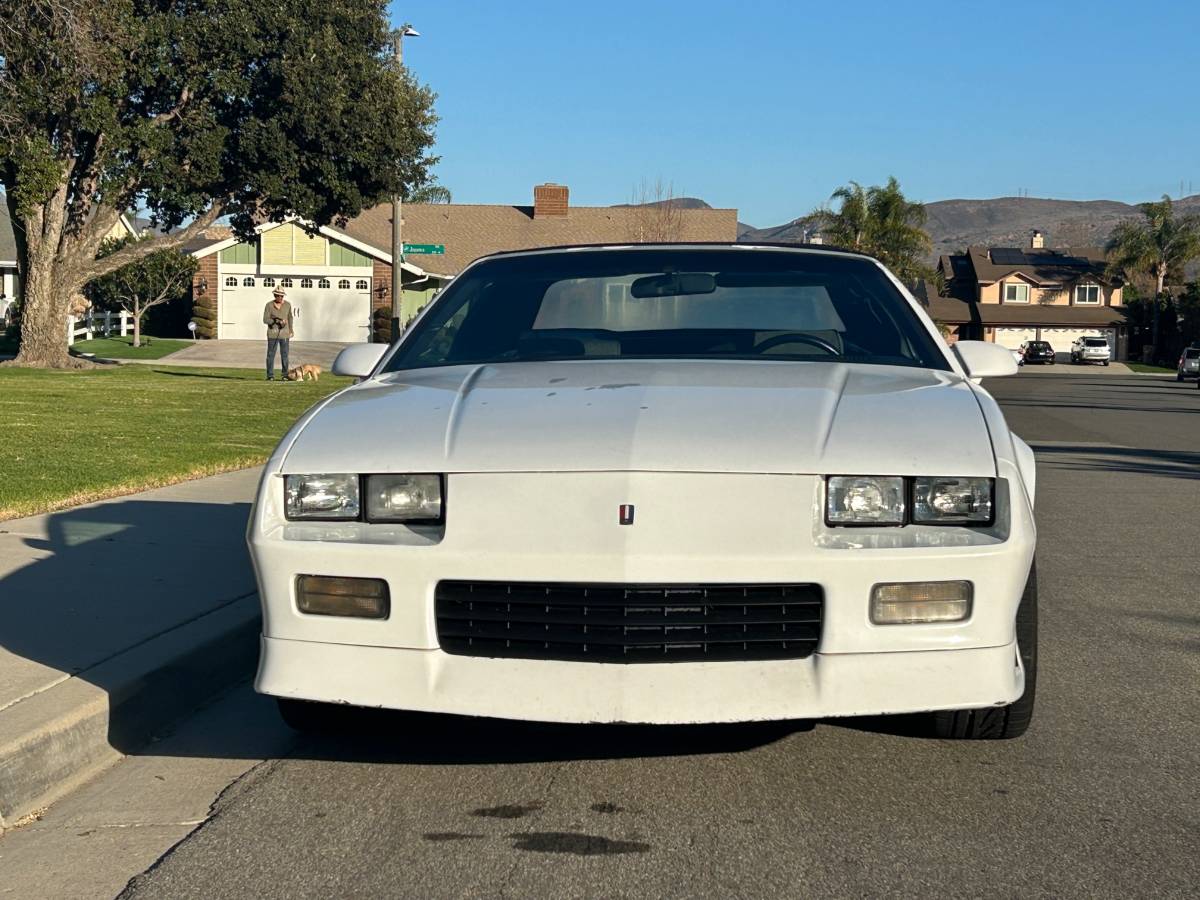 Chevrolet-Camaro-rs-convertible-1991-white-166301-5