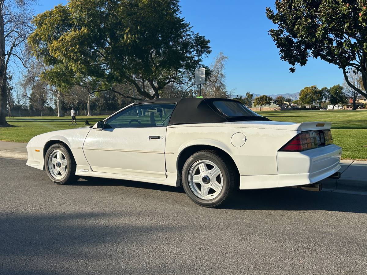 Chevrolet-Camaro-rs-convertible-1991-white-166301-7