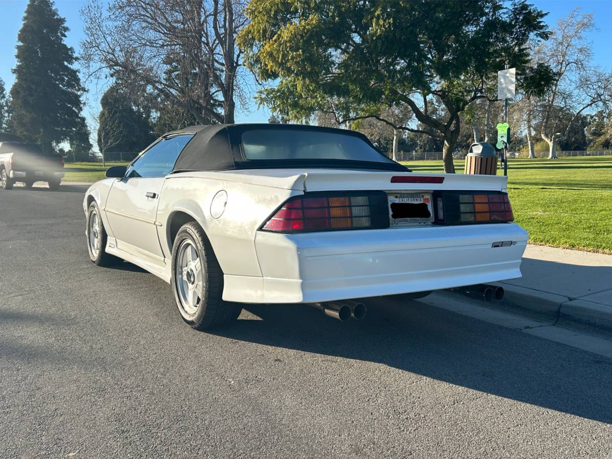 Chevrolet-Camaro-rs-convertible-1991-white-166301-8