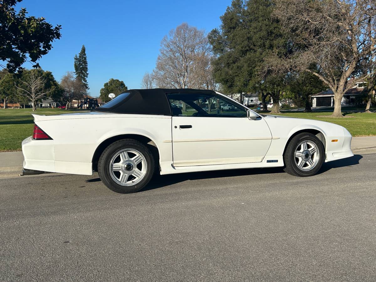 Chevrolet-Camaro-rs-convertible-1991-white-166301