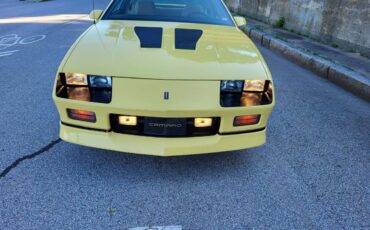 Chevrolet-Camaro-z28-iroc-coupe-1986-89194-2