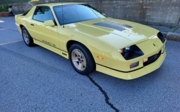 Chevrolet-Camaro-z28-iroc-coupe-1986-89194