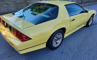 Chevrolet-Camaro-z28-iroc-coupe-1986-89194-4