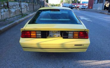 Chevrolet-Camaro-z28-iroc-coupe-1986-89194-5