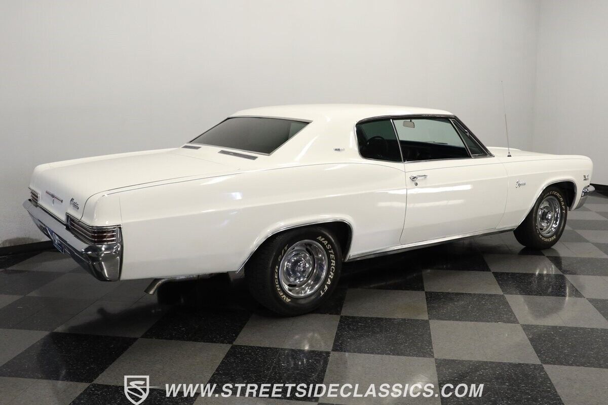 Chevrolet-Caprice-Coupe-1966-White-Blue-9362-11