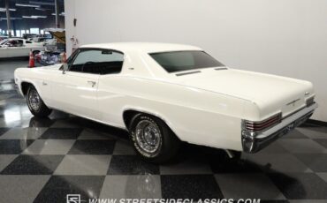 Chevrolet-Caprice-Coupe-1966-White-Blue-9362-6